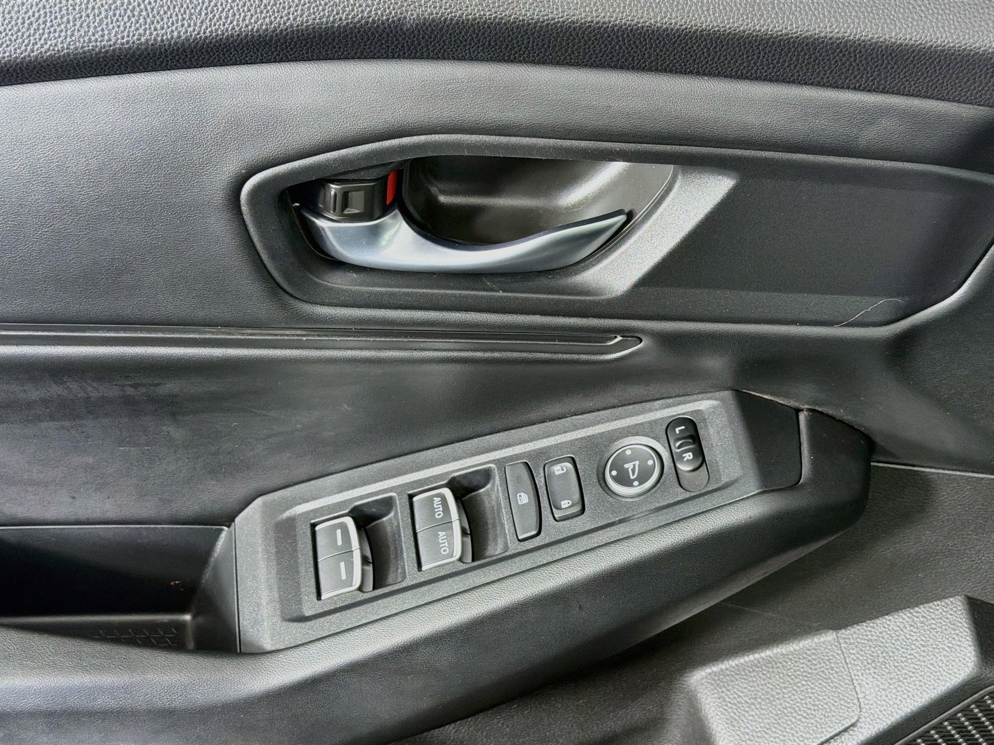 Used 2025 Honda Accord SE image 15