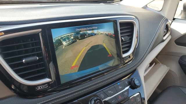 Certified 2023 Chrysler Pacifica Touring-L FWD image 15