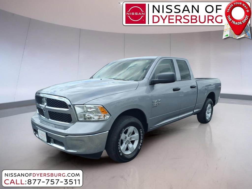 Used 2024 RAM 1500 Classic SLT AWD/4WD image 7
