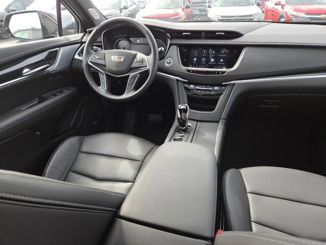 Used 2025 Cadillac XT5 Premium Luxury AWD/4WD image 34