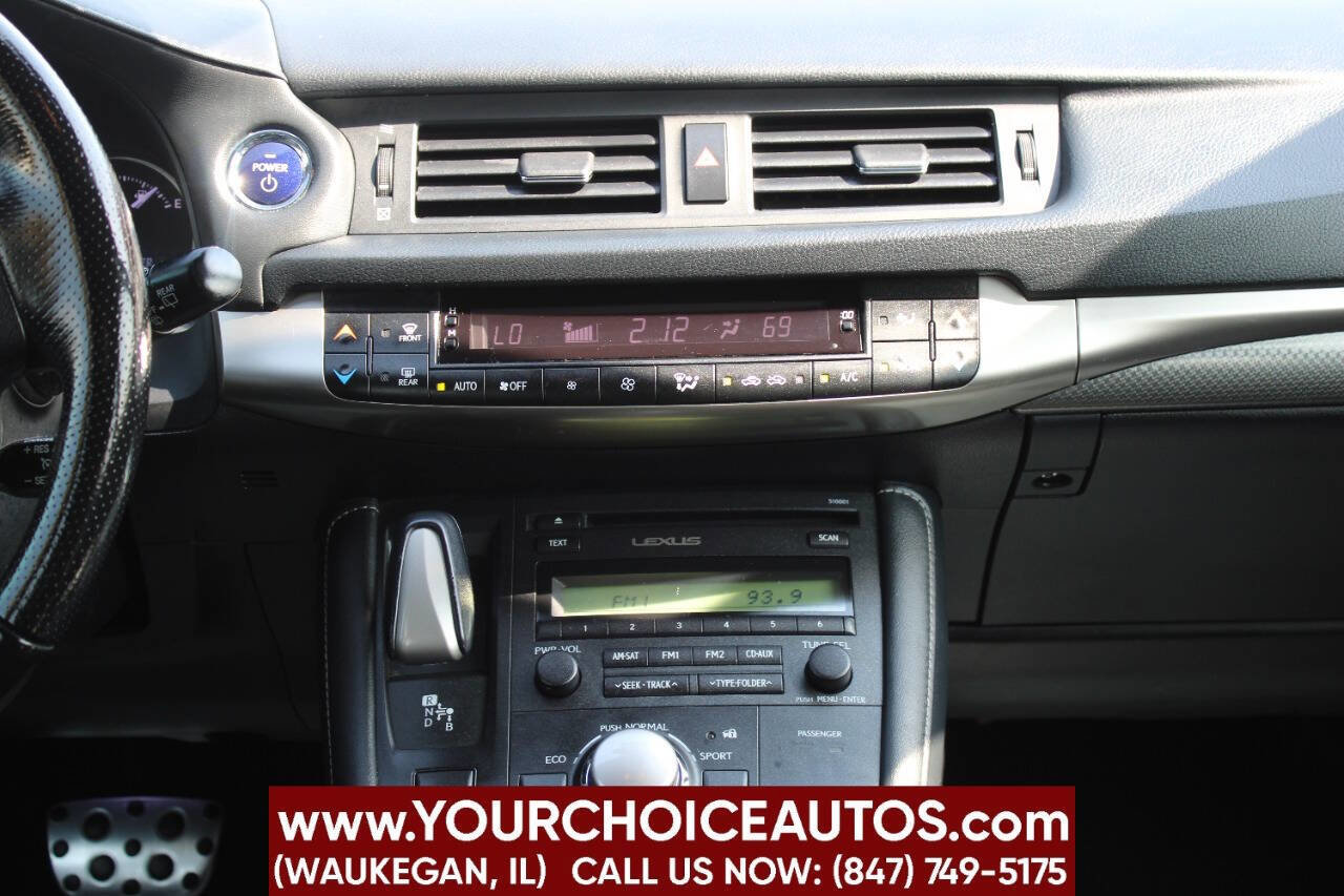 Used 2017 Lexus CT 200h image 19