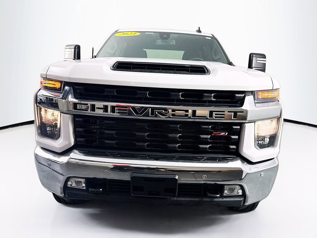 Used 2023 Chevrolet Silverado 3500 LT w/ Convenience Package AWD/4WD image 2