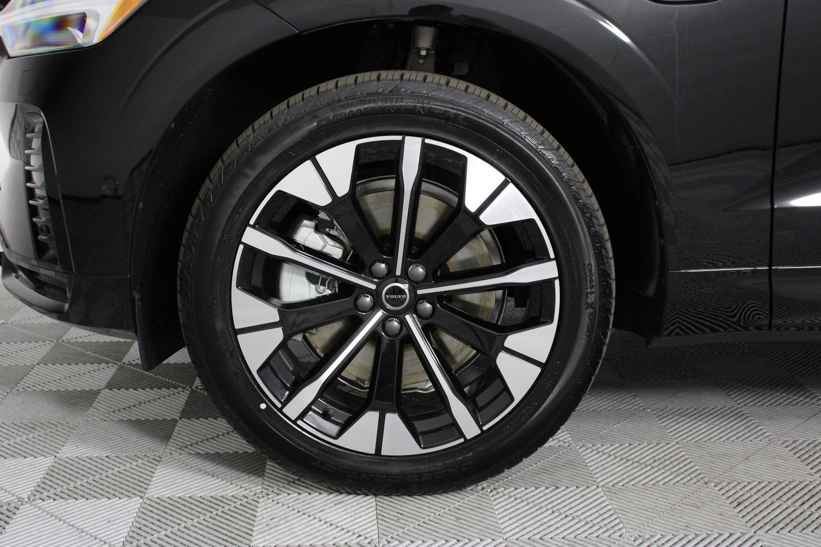 New 2026 Volvo XC60 T8 Plus w/ Protection Package Premier image 13