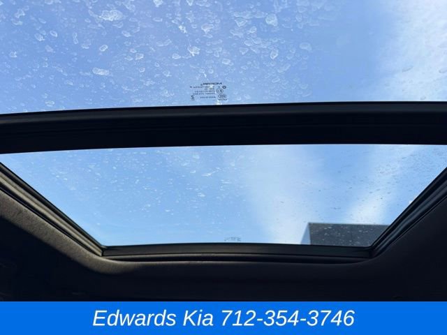 Used 2024 Jeep Grand Cherokee Limited w/ Luxury Tech Group II image 34