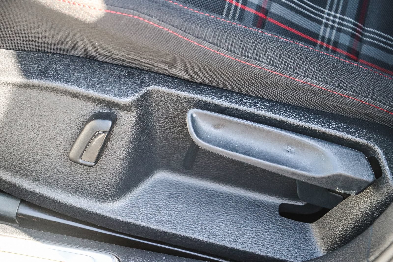 Used 2016 Volkswagen GTI S FWD image 20