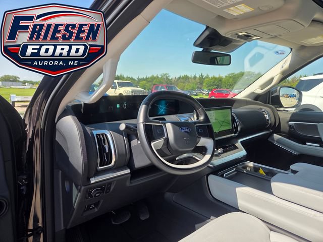 Used 2025 Ford Expedition Max Platinum w/ Driver's Package AWD/4WD image 14