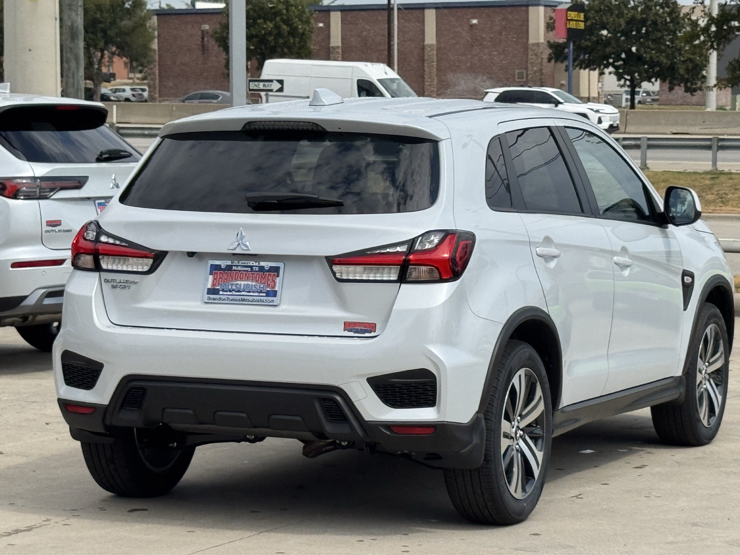 New 2027 Mitsubishi Outlander Sport ES FWD image 4