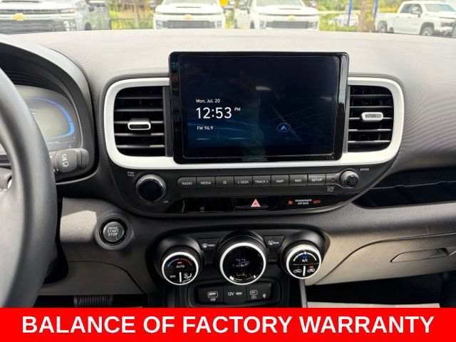 Used 2025 Hyundai Venue Limited FWD image 22
