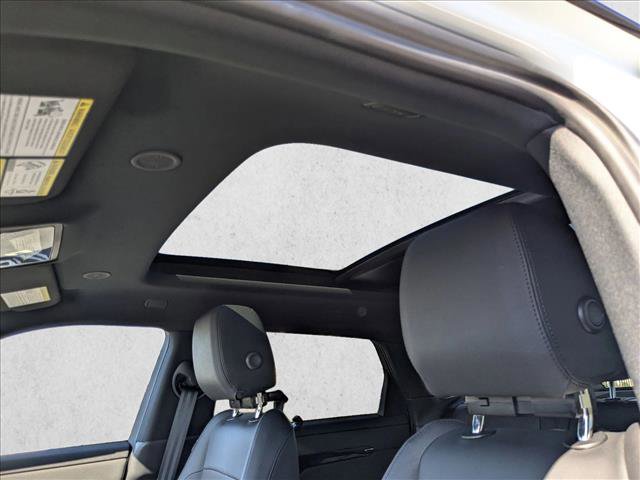 Used 2024 Land Rover Range Rover Evoque Dynamic SE image 16