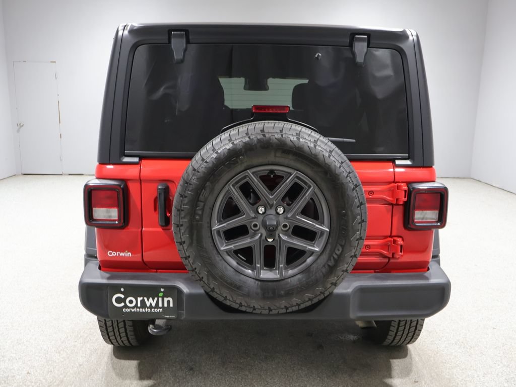 Used 2025 Jeep Wrangler Unlimited Sport AWD/4WD video 3