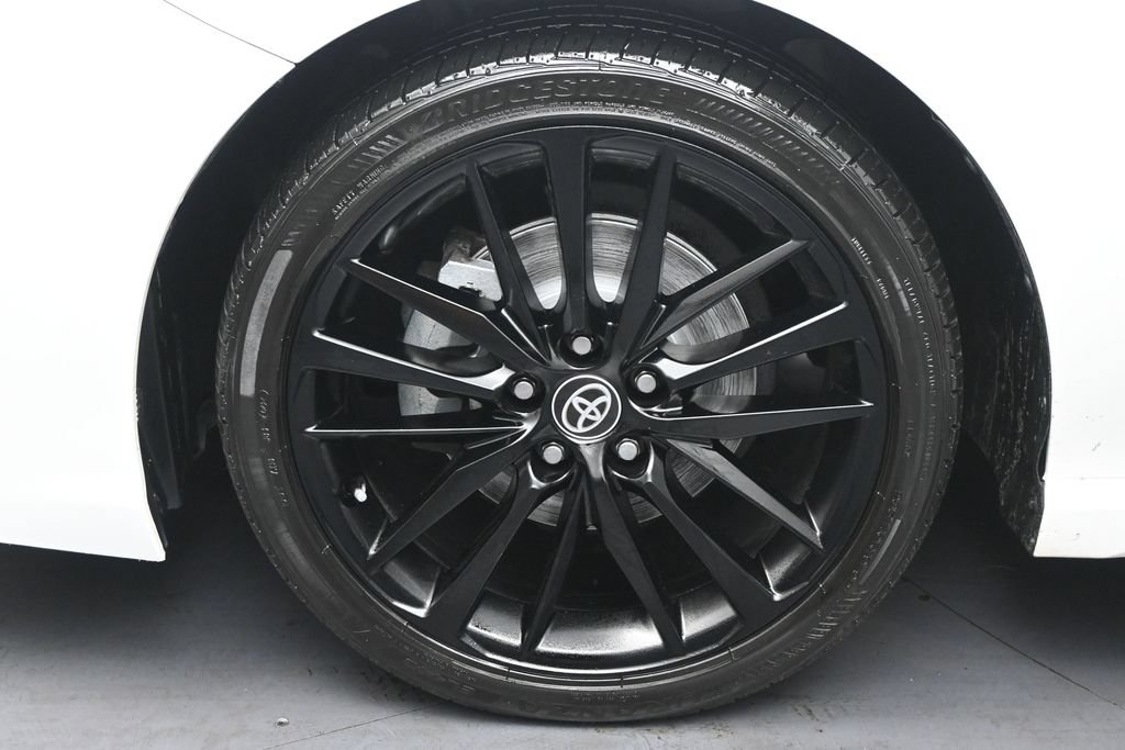 Used 2024 Toyota Camry XSE FWD image 16