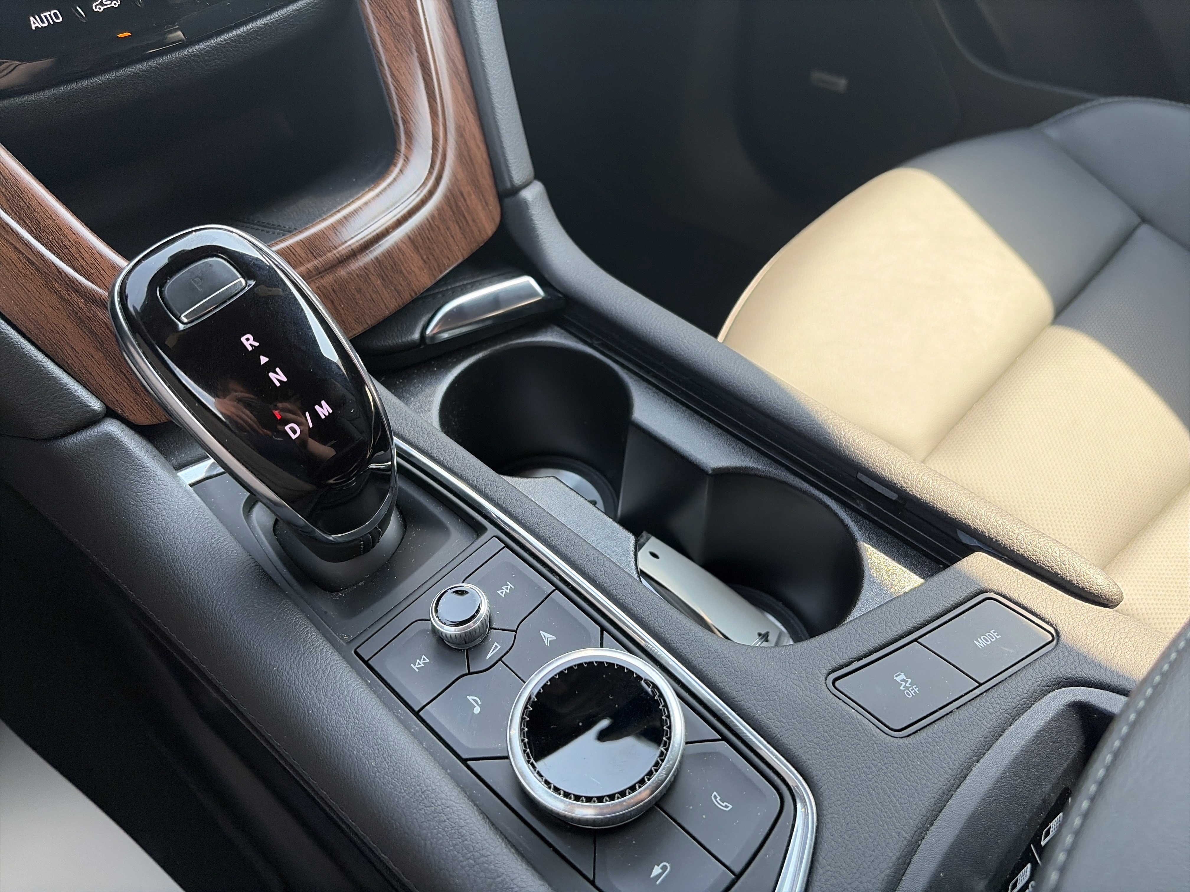 Used 2025 Cadillac XT5 Premium Luxury FWD image 44