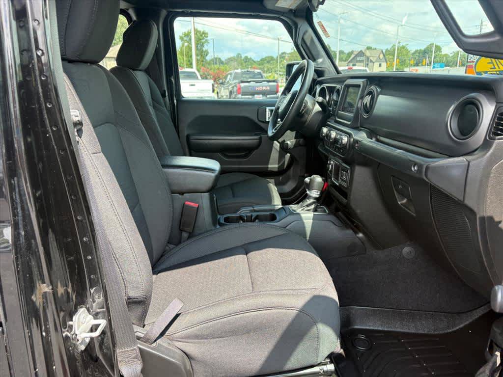 Used 2022 Jeep Gladiator Sport AWD/4WD image 6