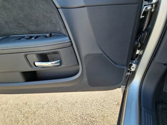 Used 2009 Dodge Challenger SRT8 w/ SRT Option Group II RWD image 26