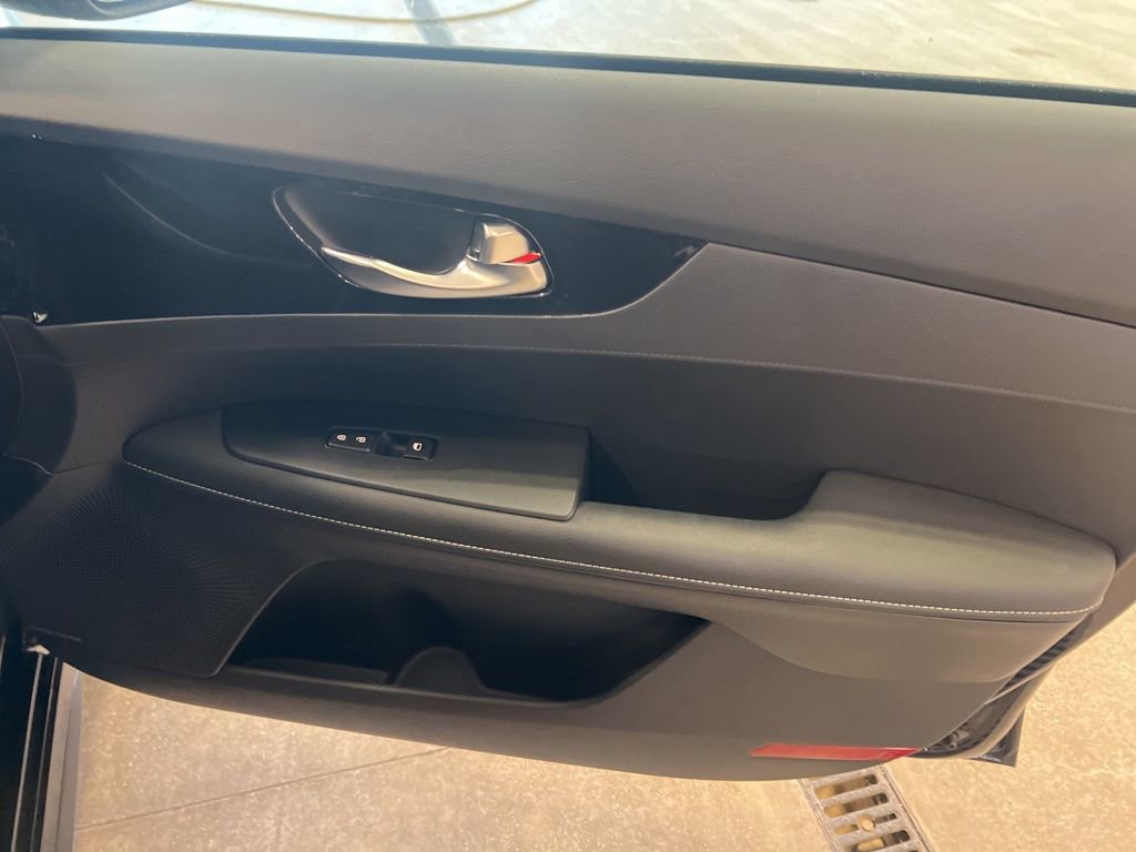 Certified 2024 Kia Forte GT-Line w/ GT-Line Premium Package image 22