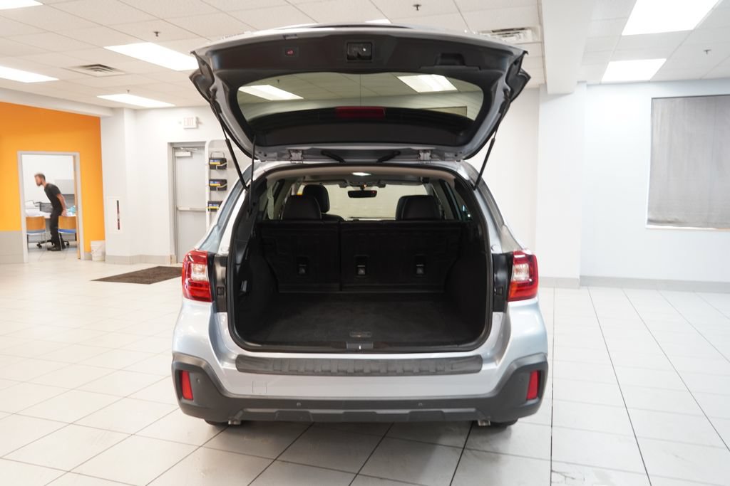 Used 2018 Subaru Outback 3.6R Limited AWD/4WD image 10