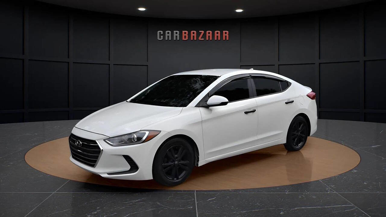 Used 2017 Hyundai Elantra SE image 2