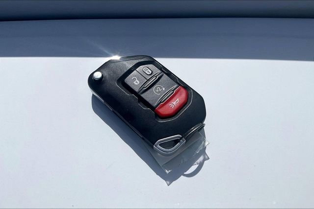 Used 2021 Jeep Wrangler Unlimited Sahara image 10