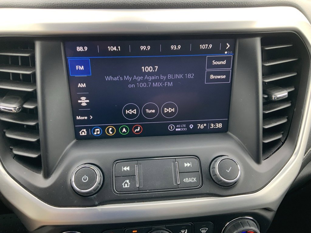 Used 2023 GMC Acadia SLT image 38