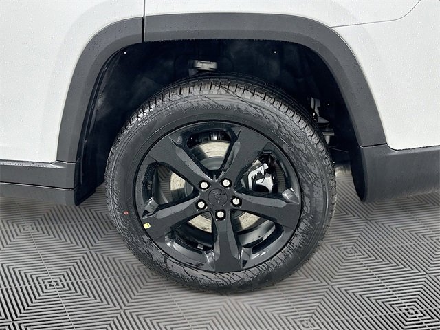 New 2025 Jeep Grand Cherokee L Limited image 16