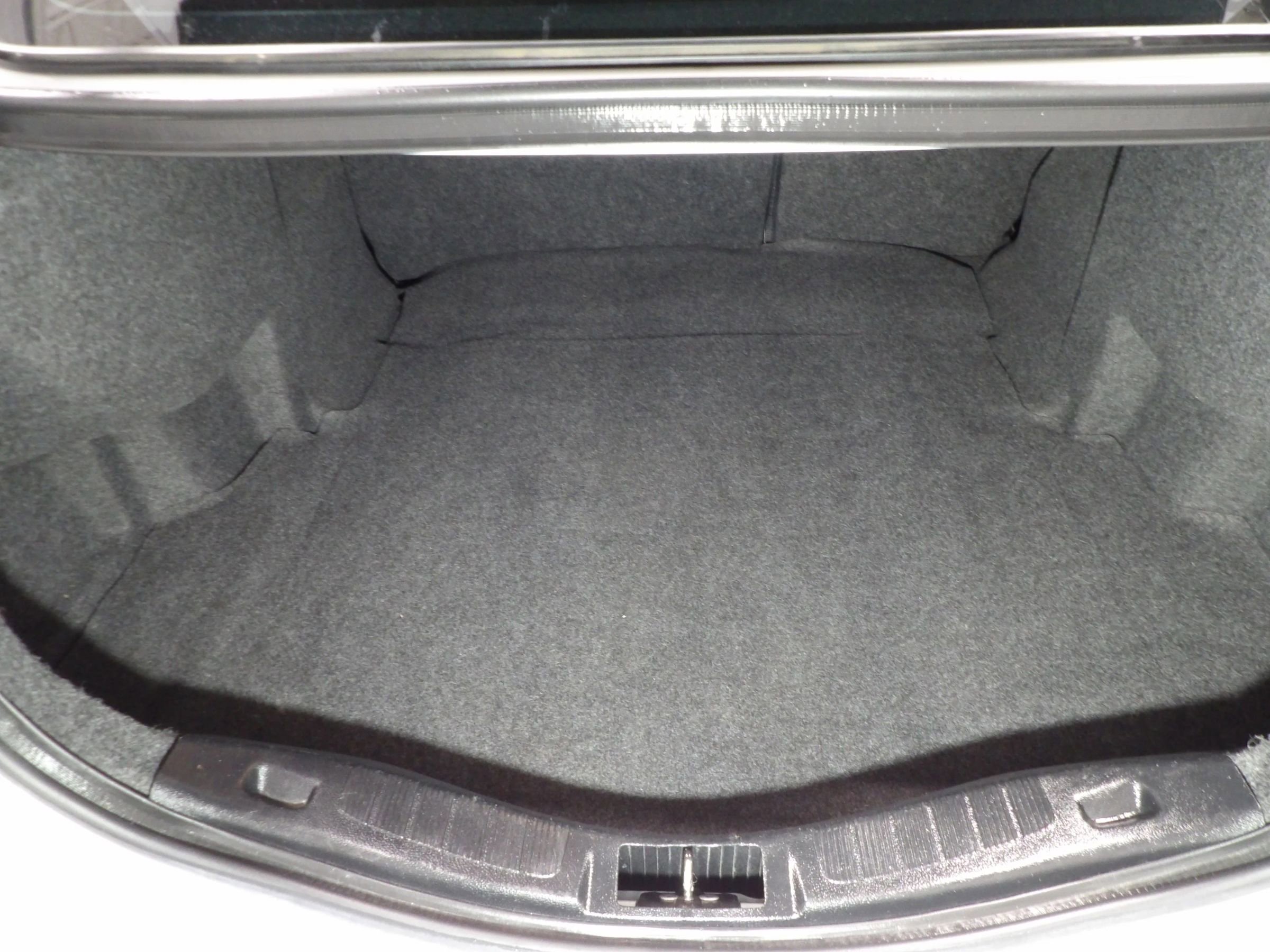 Used 2020 Ford Fusion SE image 6