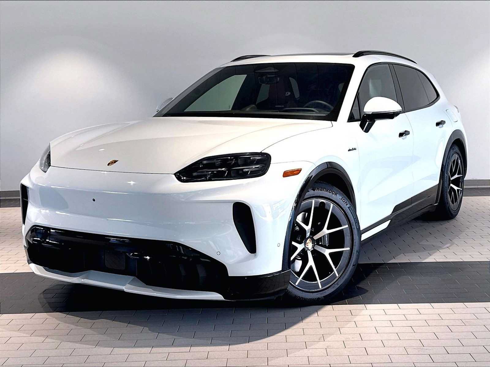 New 2026 Porsche Cayenne Electric AWD/4WD image 1