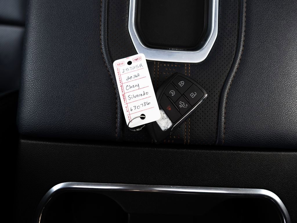 Used 2022 Chevrolet Silverado 1500 High Country w/ High Country Premium Package image 31