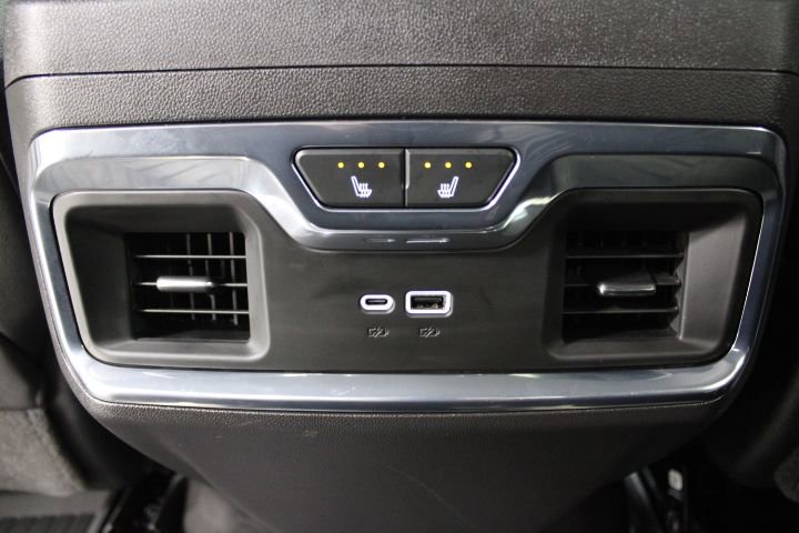 Used 2025 Chevrolet Silverado 1500 LTZ AWD/4WD image 24