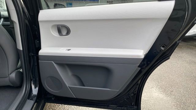 Used 2025 Hyundai Ioniq 5 SE image 27