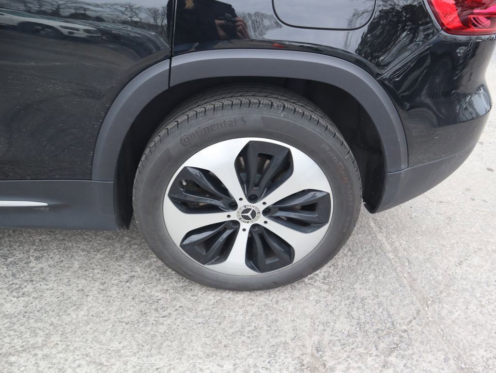 Certified 2025 Mercedes-Benz GLB 250 image 9