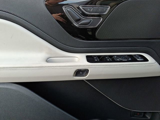 New 2026 Lincoln Aviator AWD image 10
