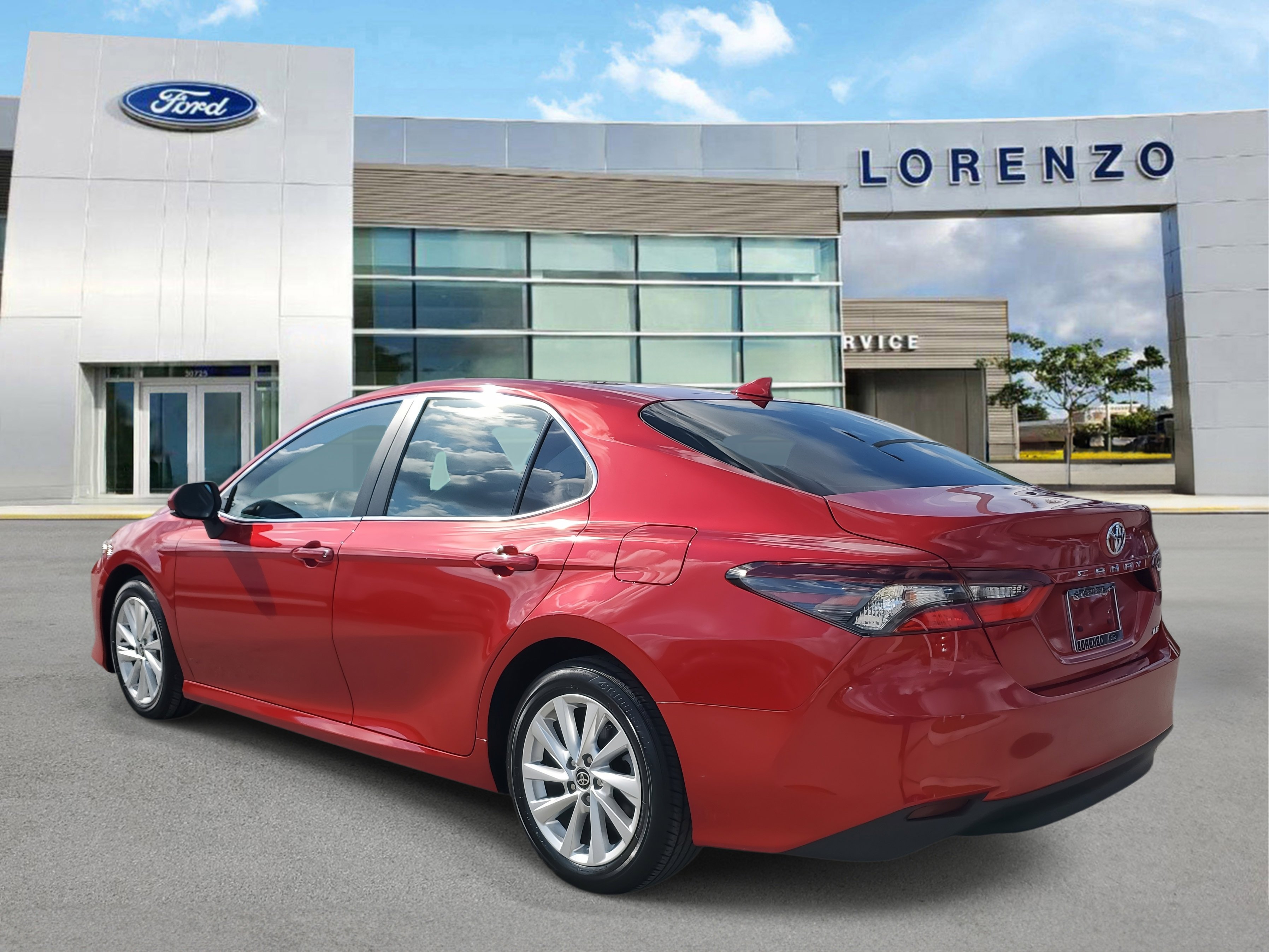 Used 2023 Toyota Camry LE image 7