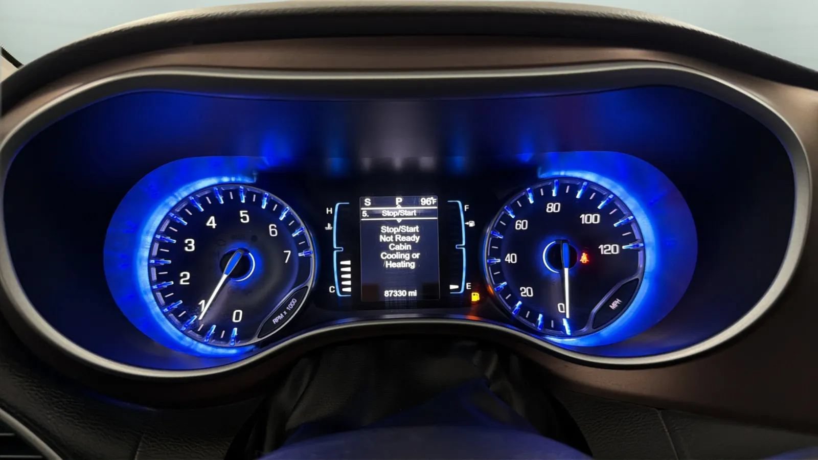 Used 2017 Chrysler Pacifica Touring-L FWD image 11
