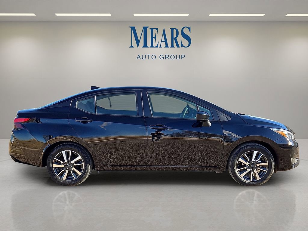 Used 2025 Nissan Versa SV image 6