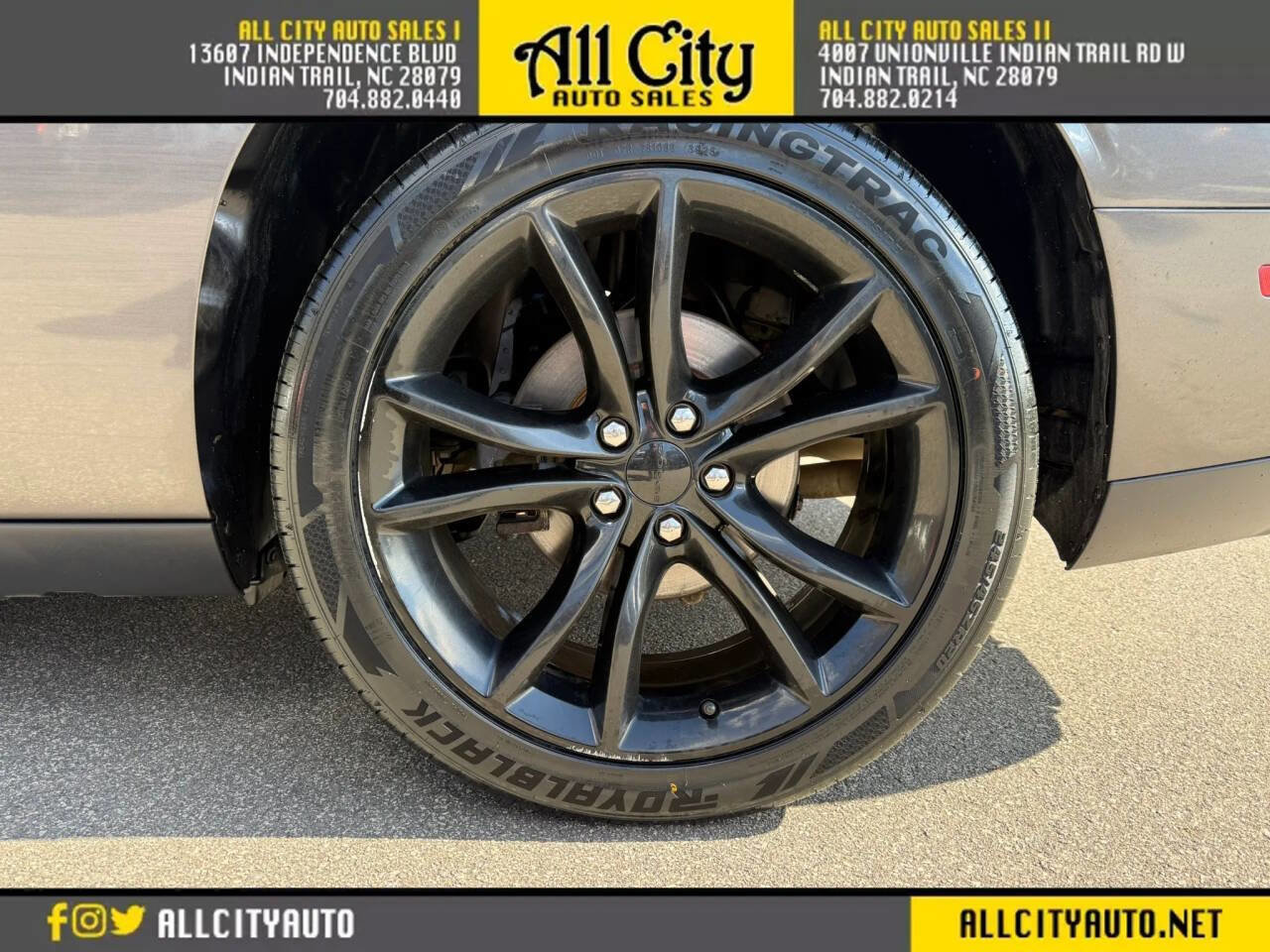 Used 2016 Dodge Challenger SXT w/ Blacktop Package RWD image 27