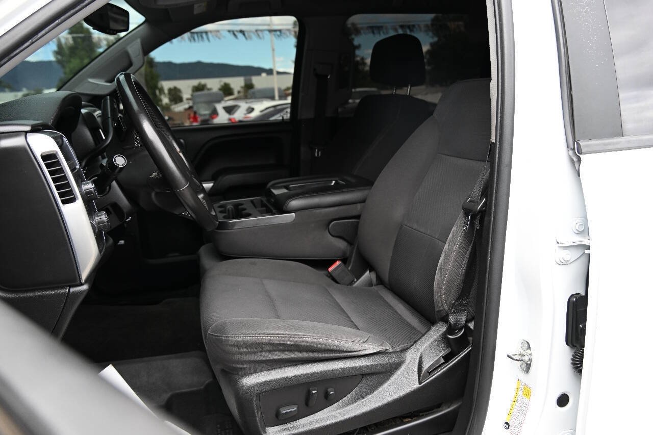 Used 2018 Chevrolet Silverado 1500 LT w/ All Star Edition AWD/4WD image 15