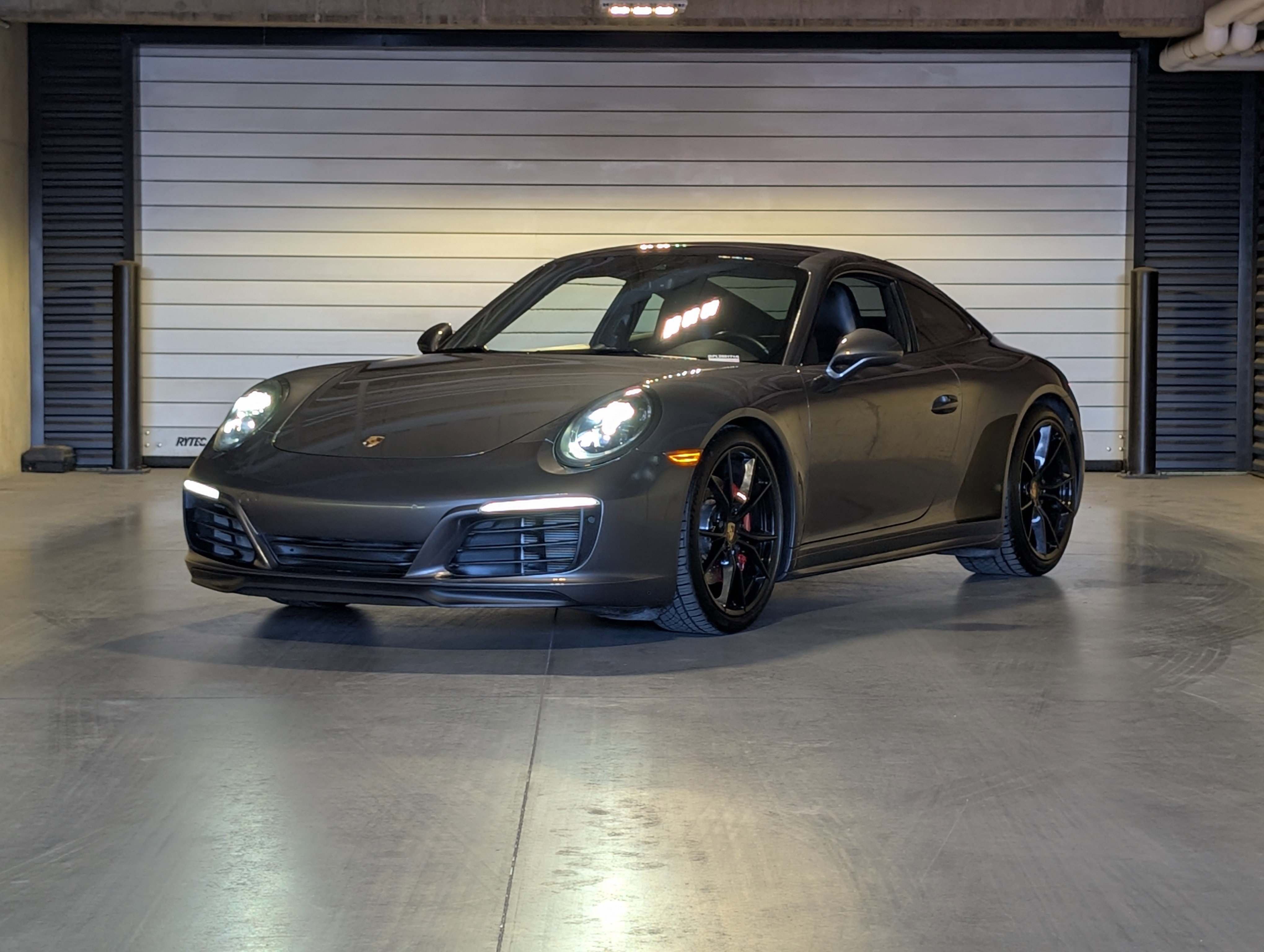 Certified 2019 Porsche 911 Carrera 4S image 1