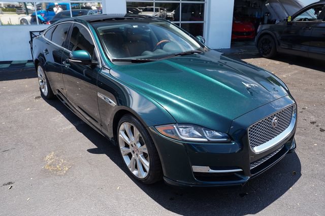 Used 2016 Jaguar XJ R-Sport RWD image 17