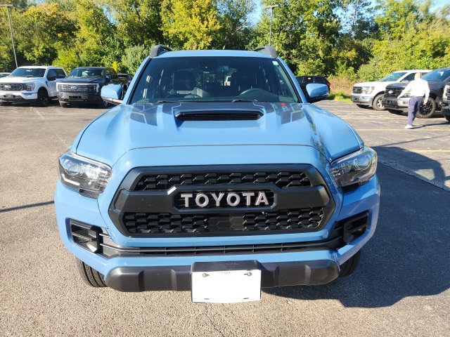 Used 2018 Toyota Tacoma TRD Pro AWD/4WD image 2