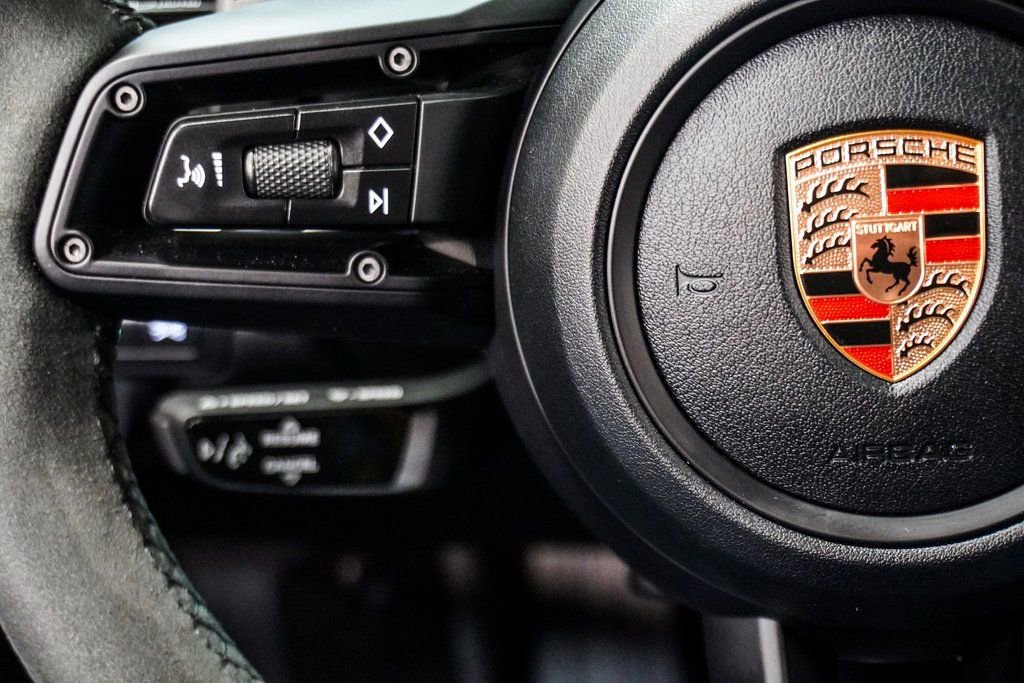 Used 2024 Porsche 911 Carrera RWD image 27