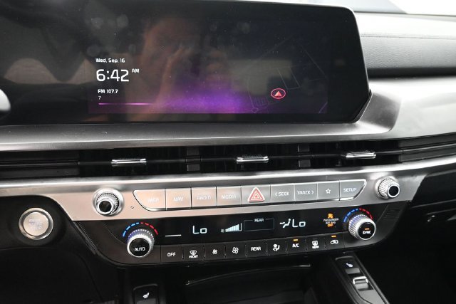 Used 2025 Kia Telluride S FWD image 26