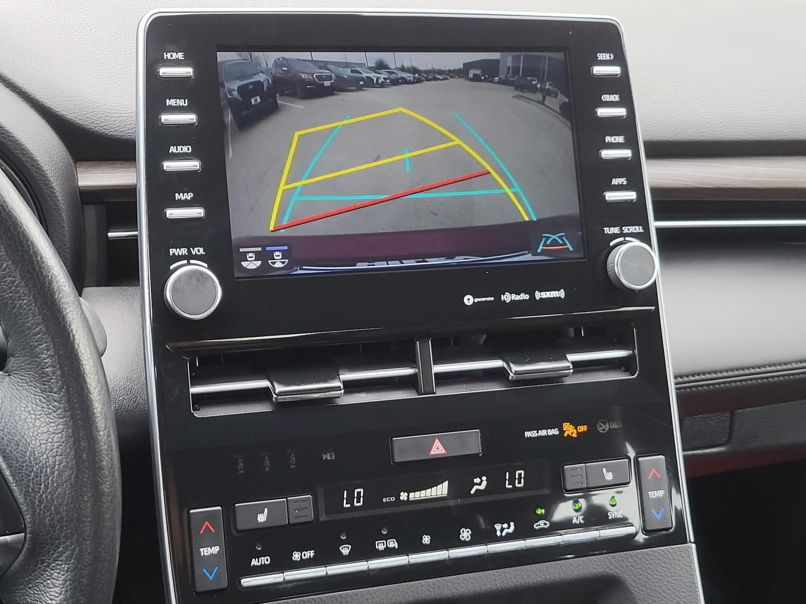 Used 2022 Toyota Avalon XLE image 22