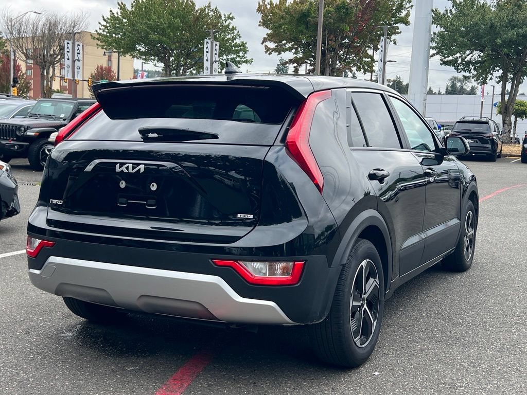 Certified 2025 Kia Niro LX FWD image 7