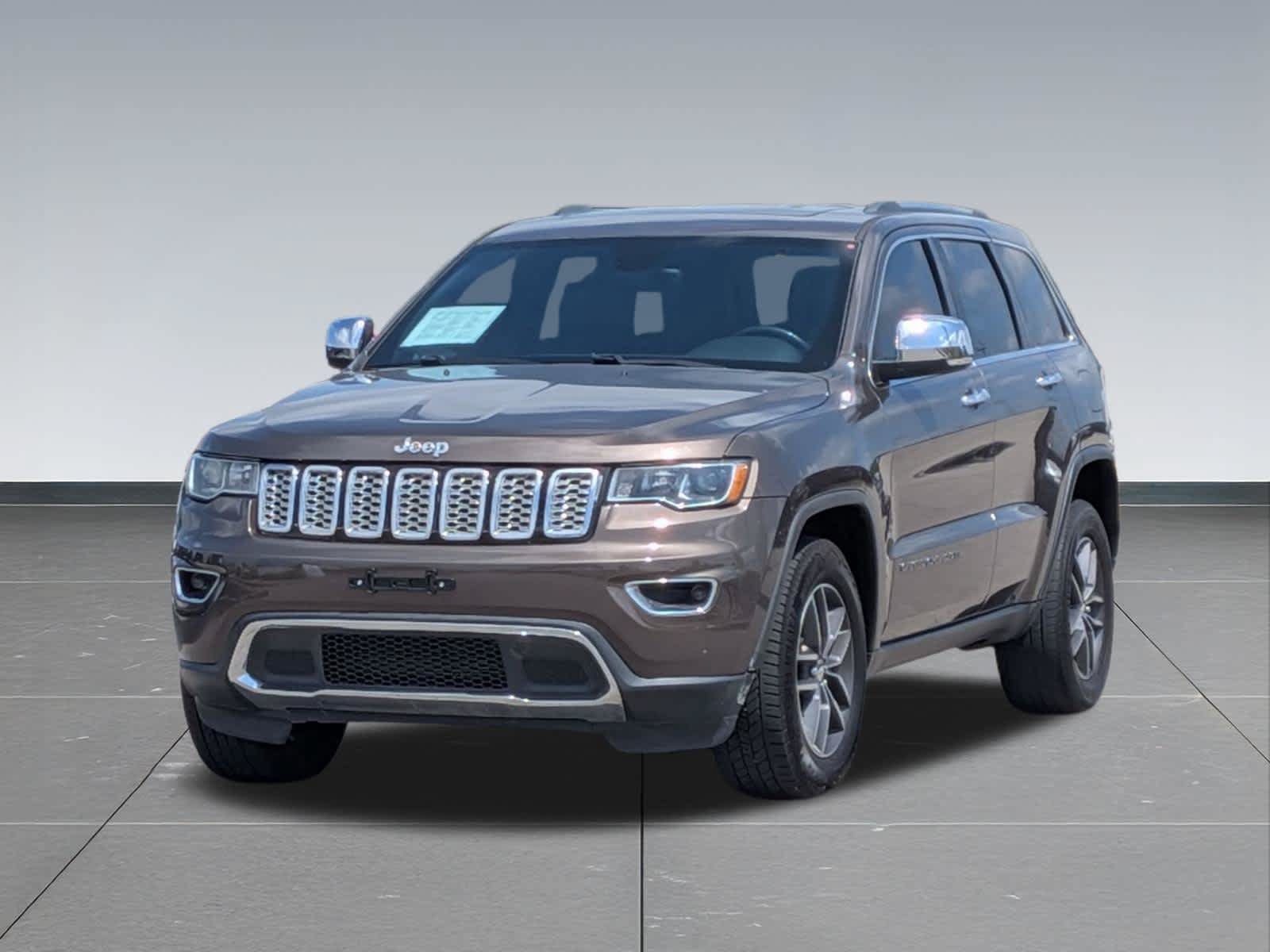 Used 2017 Jeep Grand Cherokee Limited AWD/4WD image 9