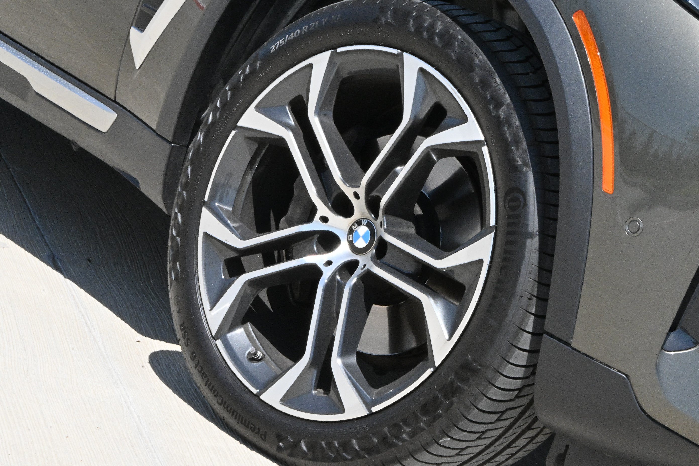 Certified 2025 BMW X5 sDrive40i w/ Premium Package RWD image 11
