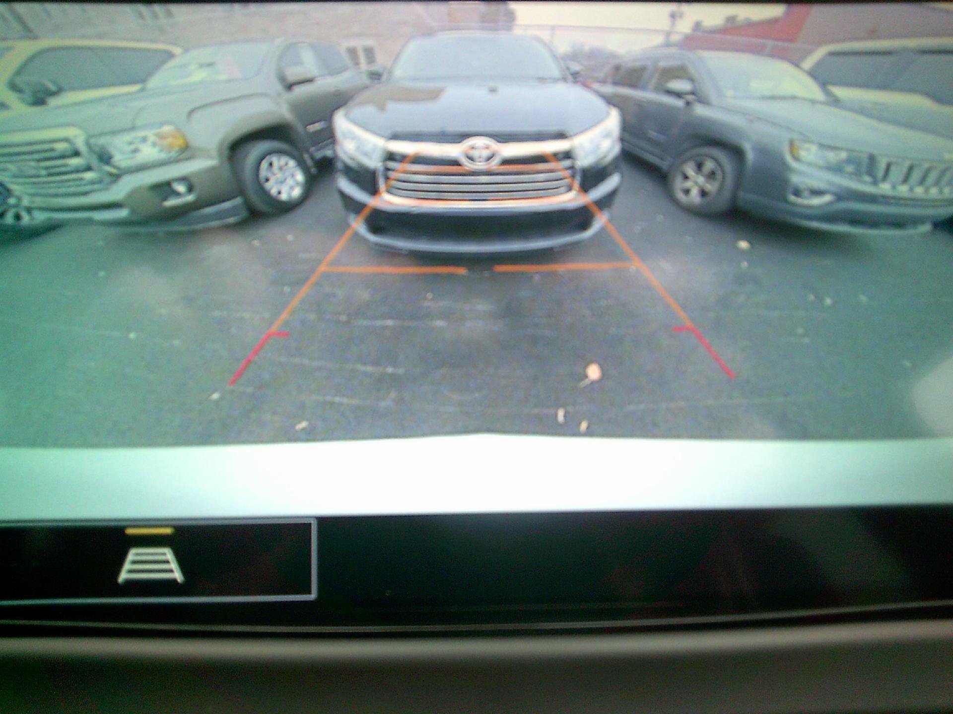 Used 2023 Buick Enclave Essence image 19