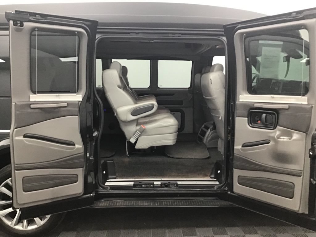 Used 2020 Chevrolet Express 2500 w/ Enhanced Convenience Package RWD image 43