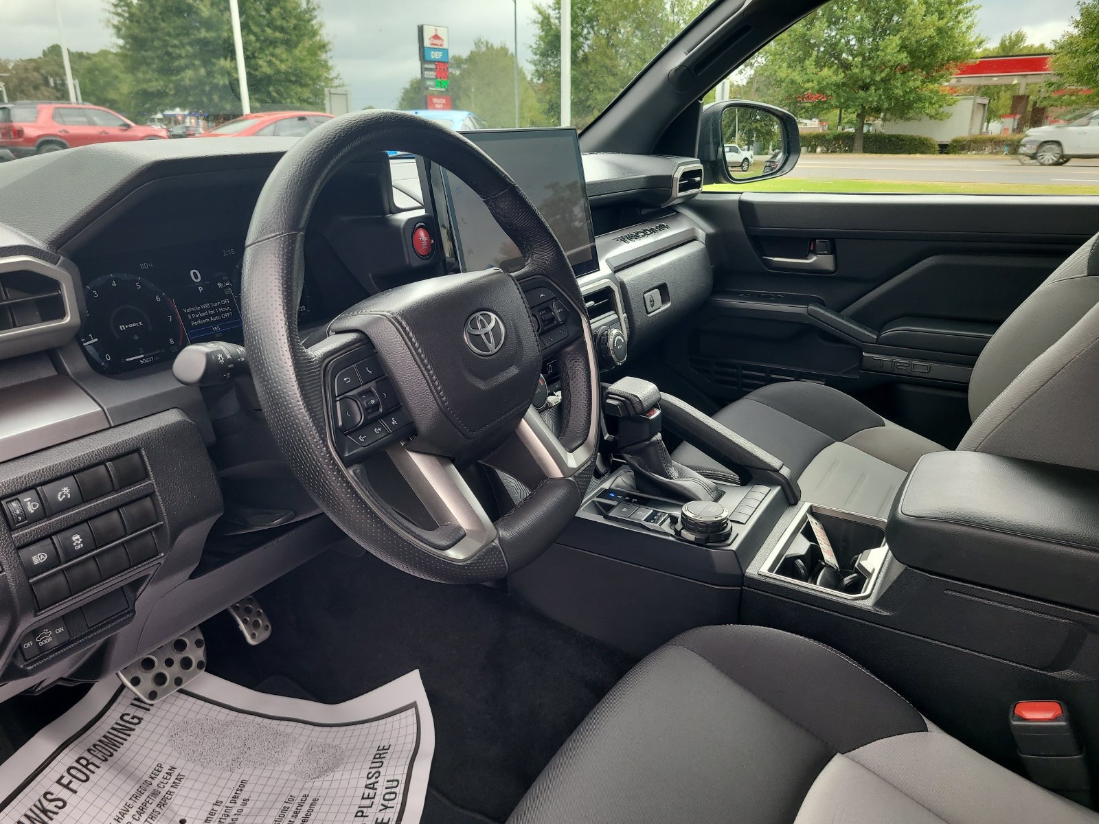 Used 2025 Toyota Tacoma TRD Sport AWD/4WD image 10