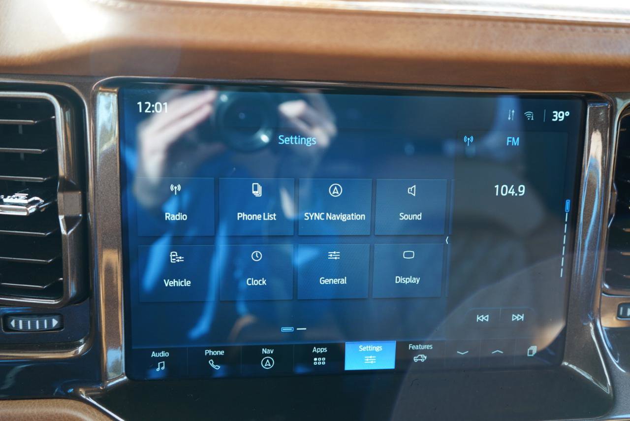 Used 2025 Ford Bronco Badlands image 57