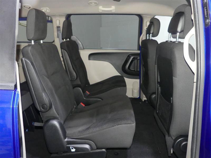 Used 2019 Dodge Grand Caravan SE w/ UConnect Hands-Free Group FWD image 24